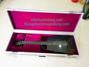 hộp đựng đàn guitar
